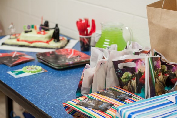 the infamous yoda soda in the background.